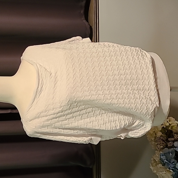 Smash! NWT White Lightweight Sweater - Small - Picture 1 of 10